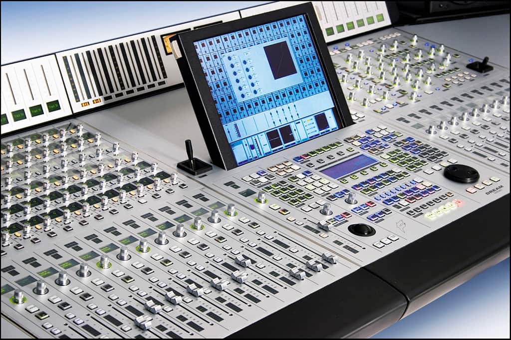 FAIRLIGHT-Anthem-Tradition-Split-Console-mode-pichi