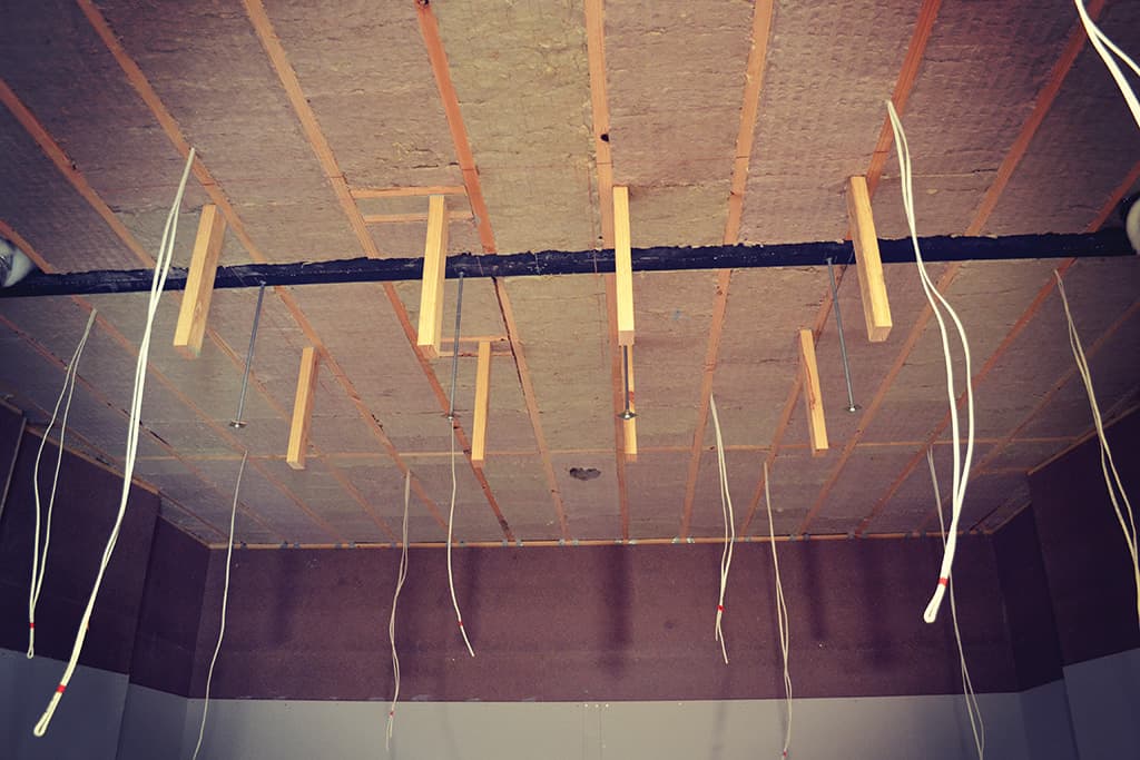 5a.-Ceiling-insulation-and-diffuser-support-complete-pichi
