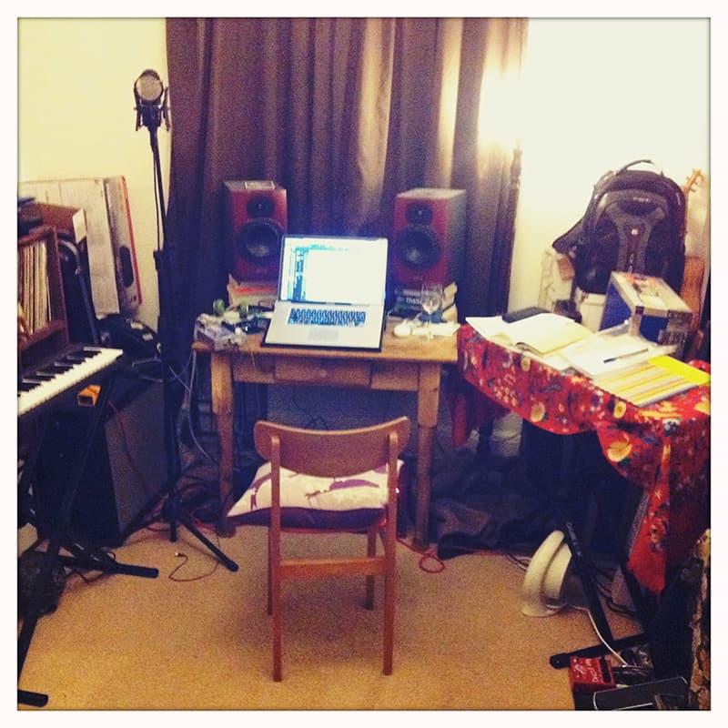 Richard's-home-studio-set-up-pichi