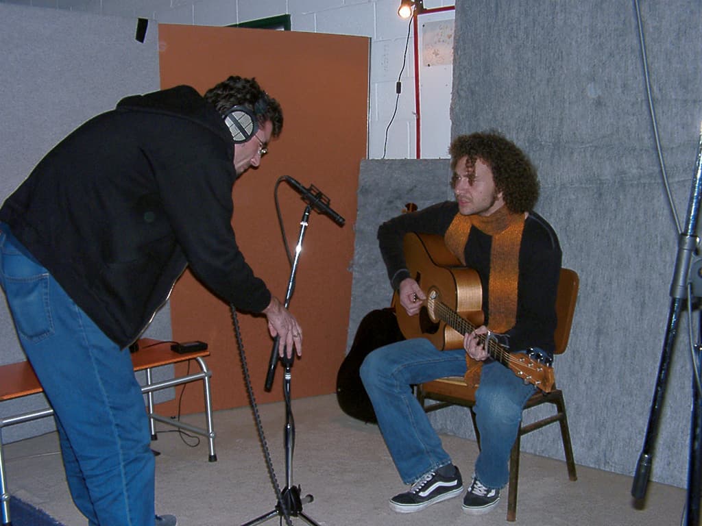 Fine-tuning-guitar-mic-pichi