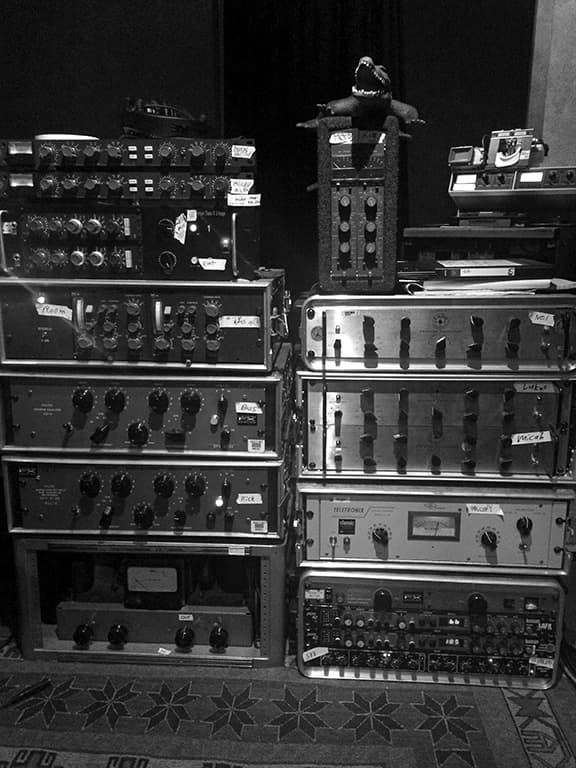 Teatro-outboard-3-b&w-pichi