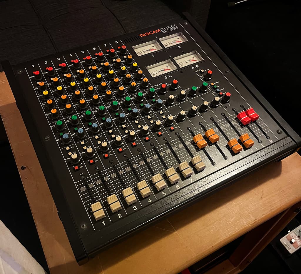 1.Tascam-pichi
