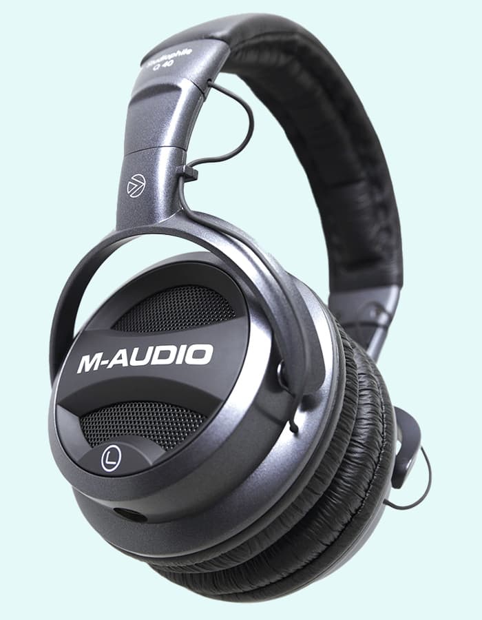 2. M-AUDIO STUDIOPHILE Q40-pichi