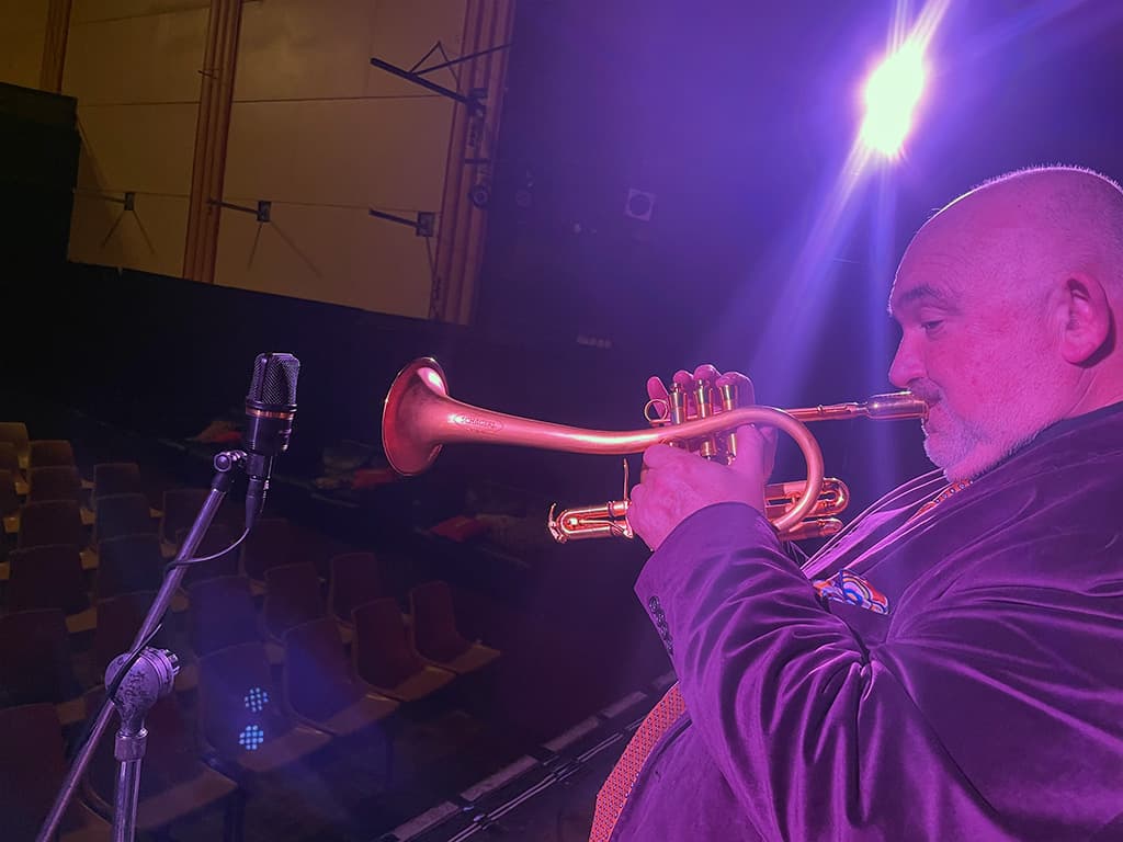JamesMorrison-trumpet2-pichi
