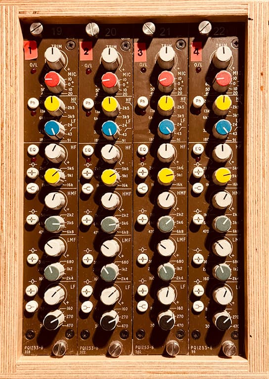 3.Calrec-PQ-1253-8-pichi