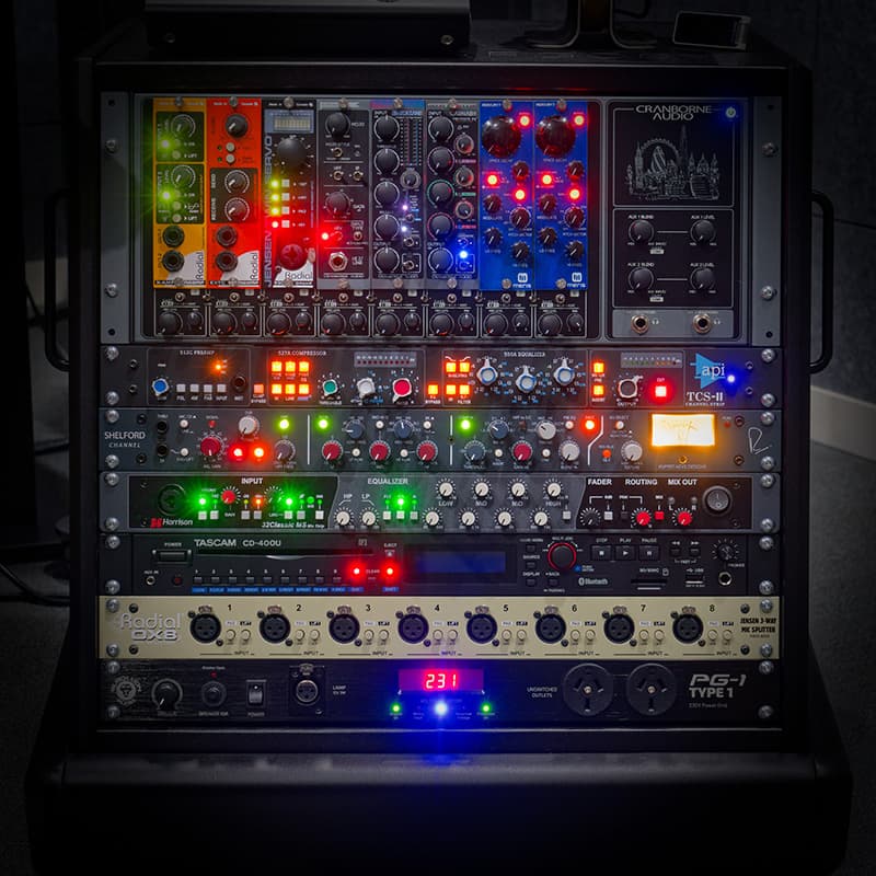 Recording-Room-Right-Rack-pichi